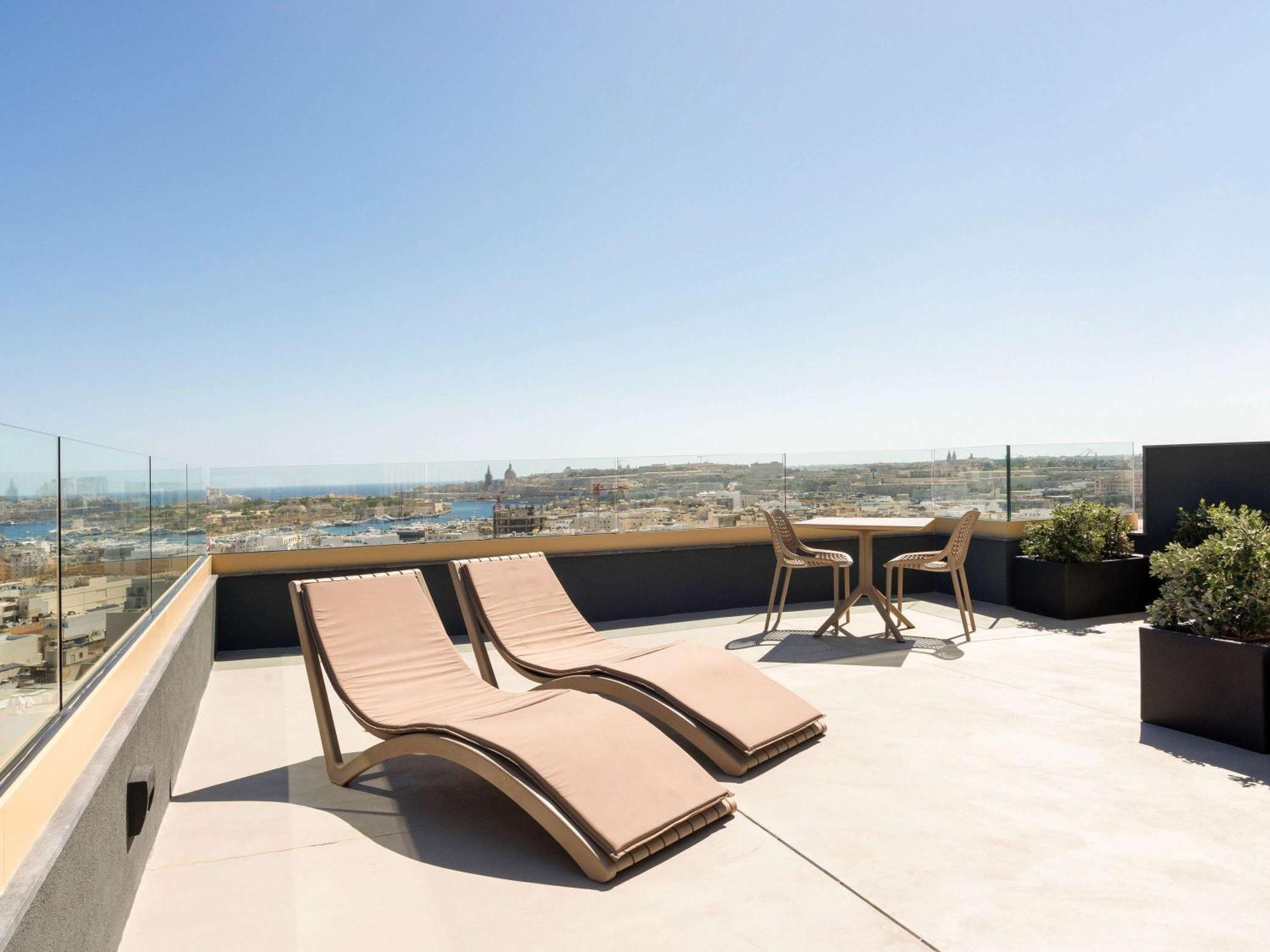 Aparthotel Adagio Malta Central Мсида Экстерьер фото